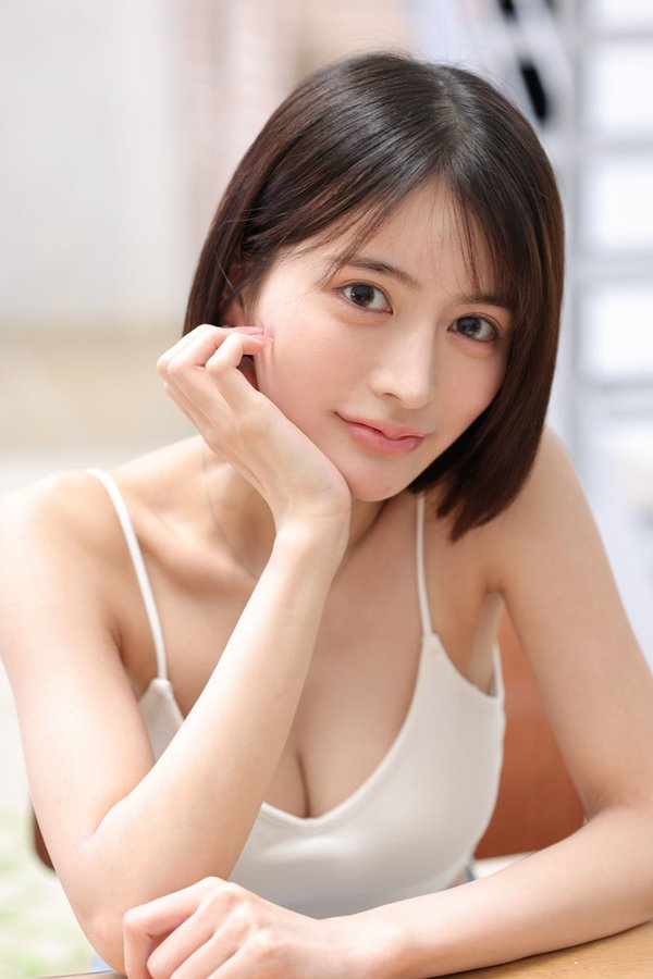 miss4545fc2's tweet photo. 4か国のクウォーター美女

＃桐谷エマ https://t.co/HJUo22ks3P