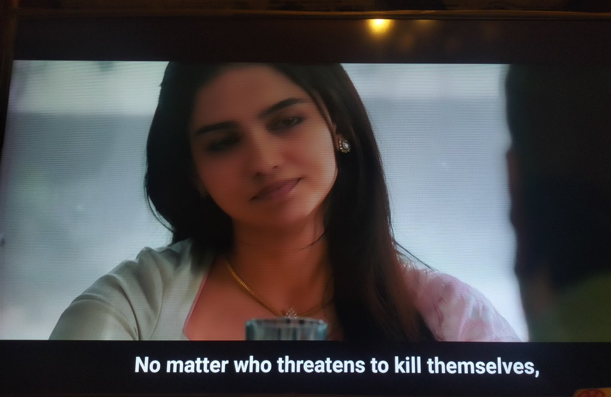 commonkabila's tweet photo. #BKU

It's not a perfect "happy ending" film.

Ashley literally says she doesn't care if her parents k*ll themselves. 

And the mother is completely unhappy even after Ashley listened to her and went abroad.

Being selfish for love after that 1 year gap justifies it.

Girish AD💥 https://t.co/ZKwhI50O7s
