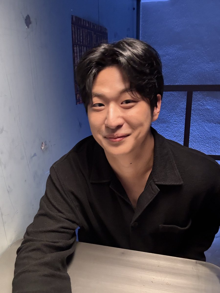 jjang_ggu109's tweet photo. 셀카...? 그거 어떻게 하는건데 https://t.co/MMiUoWtaF0