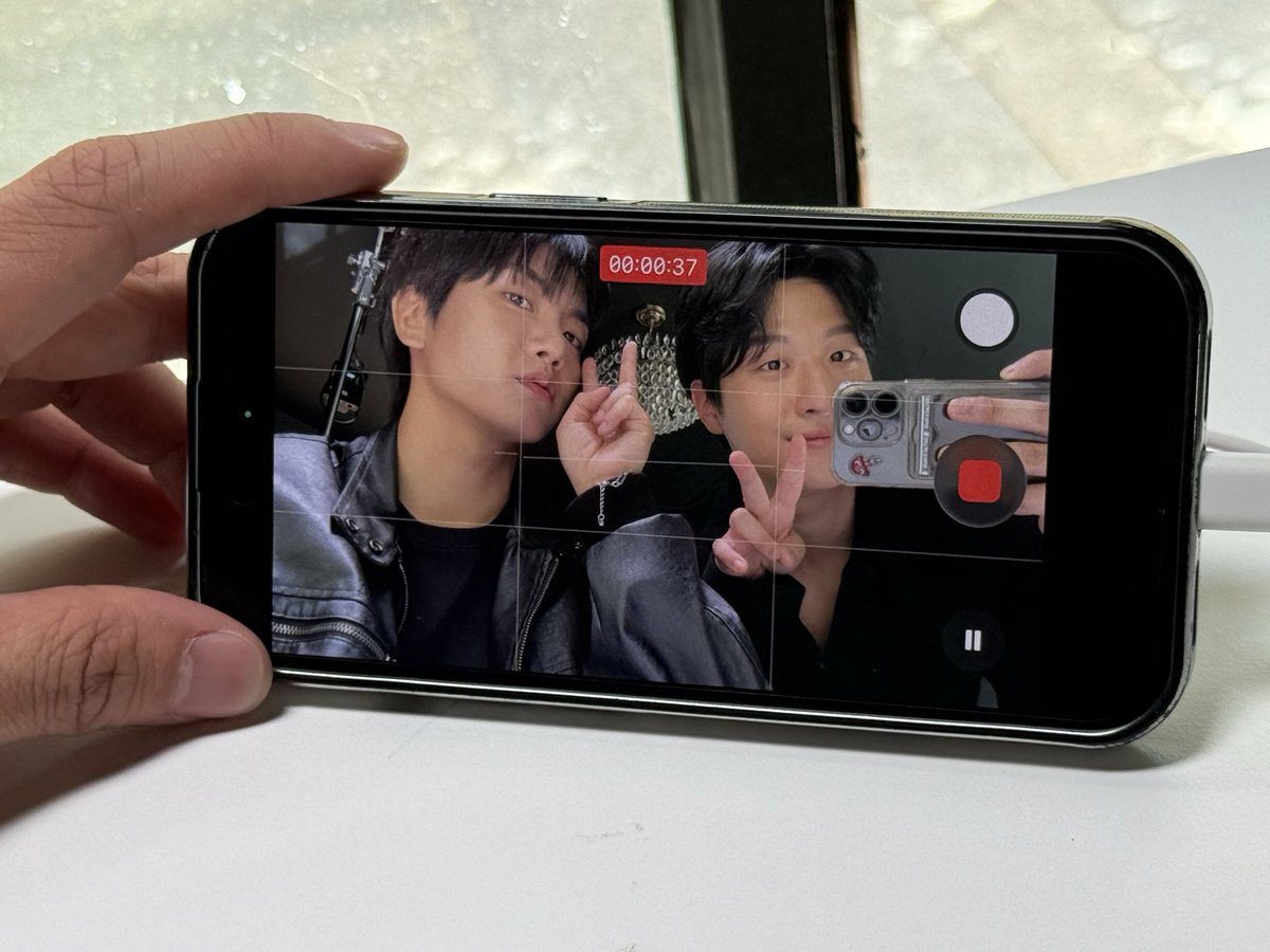 jjang_ggu109's tweet photo. 셀카...? 그거 어떻게 하는건데 https://t.co/MMiUoWtaF0