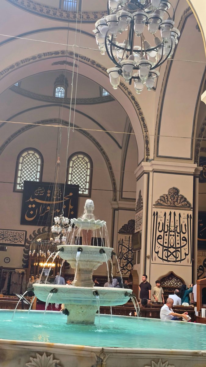 salihasavsar's tweet photo. "#Adaletin #küçüldüğü ülkelerde, büyük olan artık #suçlulardır."
#HayırlıCumalar(#Bursa #UluCami'nin ortasındaki şadırvan,caminin inşası sırasında arazide evi bulunan ve evini satmak istemeyen yaşlı 1 kadının(gayri müslim)arsasındaki hukuki durumu ve #Adaleti #simgeleyen tarihi+ https://t.co/IMkYAGJZDZ