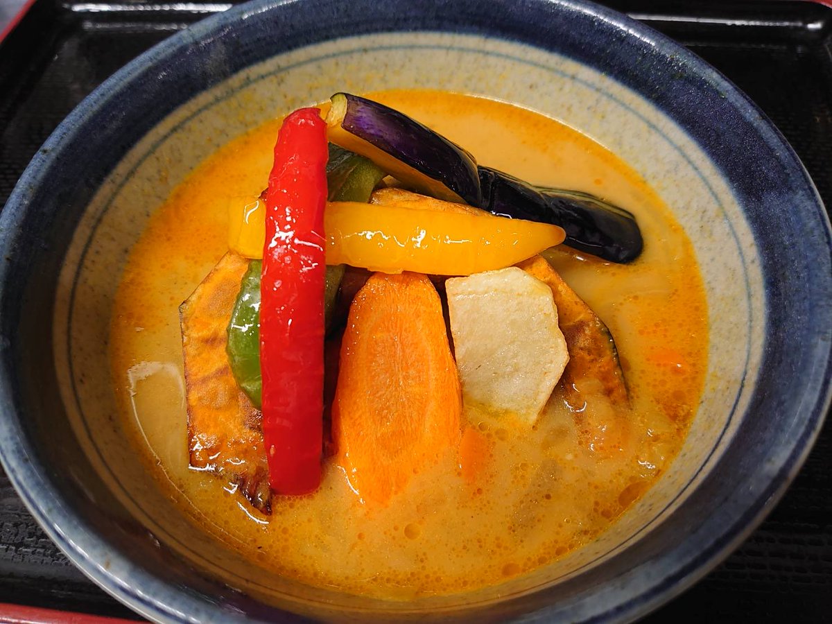 Sumishohotel's tweet photo. 10/2のメニュー

スープカレー定食です♬
板前の独自アレンジのスープカレー😆
当初、見よう見まねの「賄い食」から始まり改良を重ねて「商品」に昇格しました🙌
🐔ベースのスープにカレースパイスをプラス🤝
野菜の具材も盛り沢山❗️
是非お試しあれ〜😋
本日もお待ちしてま〜す🤗🙇🏻🤗🙇🏻🤗 https://t.co/orFQ3v8ts3