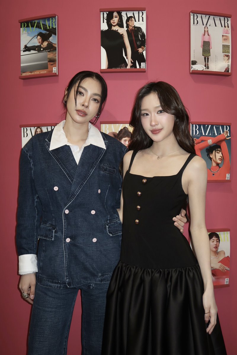 FFabel_Ent's tweet photo. Celebrating the opening of a major art showcase that brings together Art, Fashion, and Creative Culture — featuring works that clearly reflect each artist’s unique identity, perspective, and creative expression. 🎨

• BAZAAR ART 2026, presented by Central Embassy 

FAYEATOM BAZAAR ART MOMENTS
#BAZAARArtxFayeAtom
#BAZAARART2026 
#CentralEmbassy
#ACELovesFashion 
#BAZAARThailand