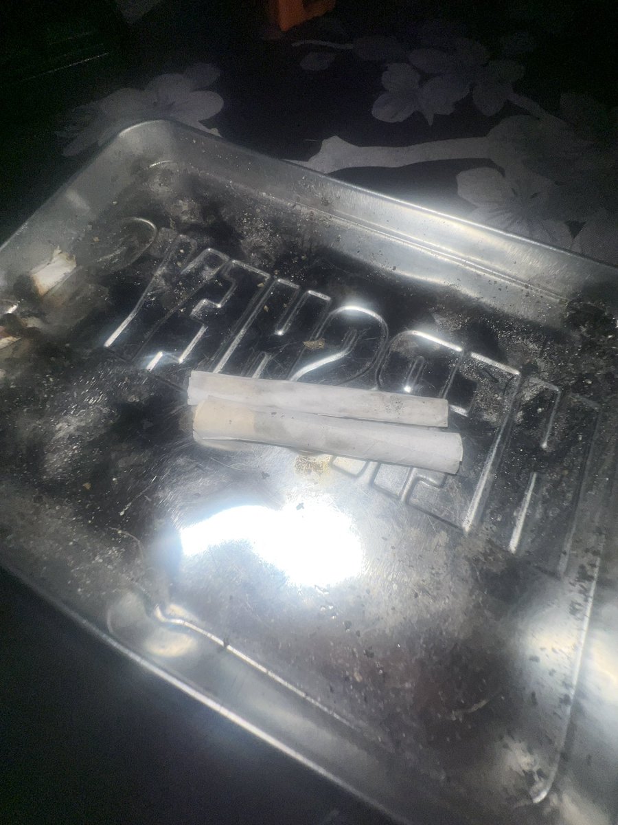 GeraldPipsumak's tweet photo. @turkeybuttonz Finna smoke on this dead nigger🐒🛏️ https://t.co/NbBwwtyE17