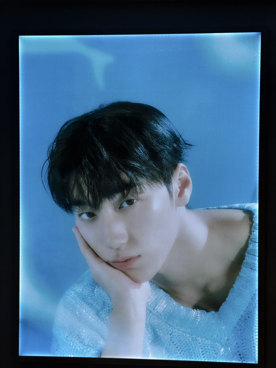 still_here_8's tweet photo. ATEEZ 8th Anniversary Exhibition : BLUE DRIFT 💙

#에이티즈 #ATEEZ #BLUEDRIFT https://t.co/BWqieShS7X