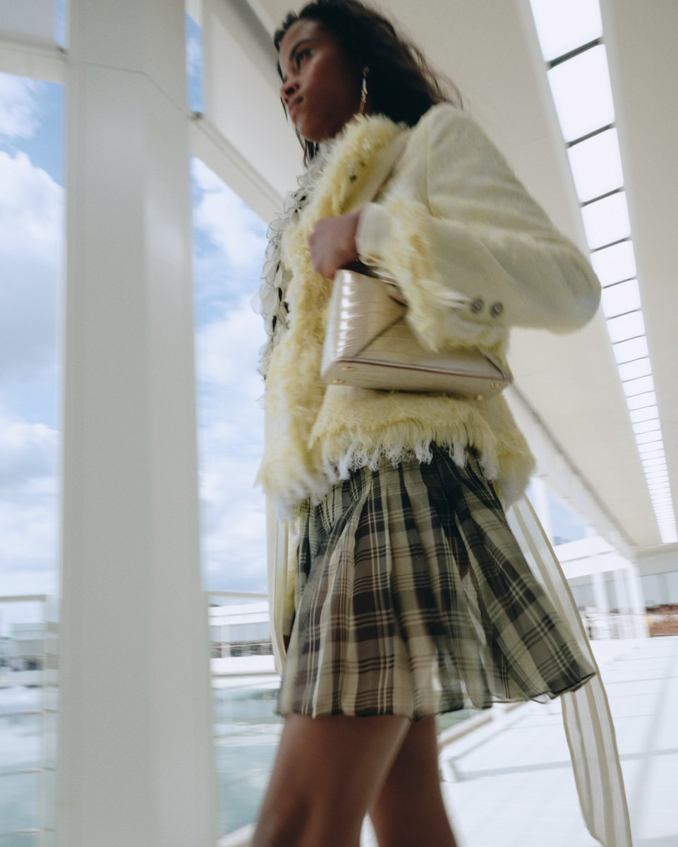 DIORJP's tweet photo. ディオール 2027年サマー ウィメンズ ショーのディテールとアクセサリー

https://t.co/6cTBkrXOAd

#DiorSummer27 https://t.co/ou6qkKdx4r
