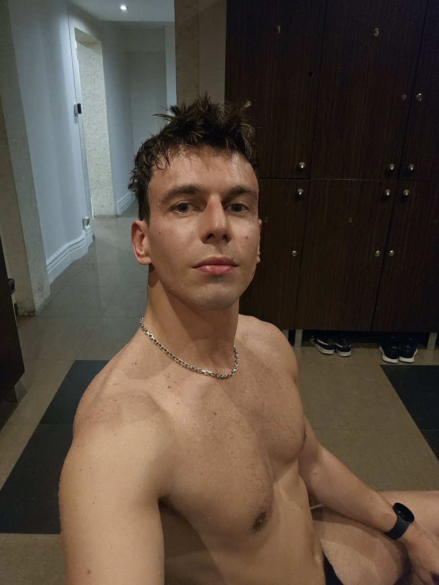 SimonBwc93's tweet photo. Sauna + gym is best combo 🤗
#afterworkout #fitboy #sauna #gayboy #gaypolish https://t.co/zJ7u7a3EtI
