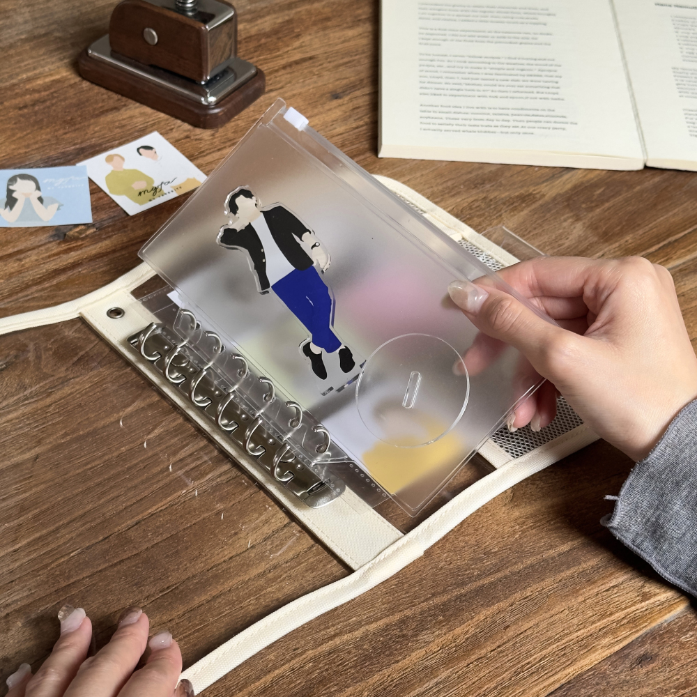 LIHITLAB's tweet photo. 【新製品】

myfaシリーズのクリヤーバインダーから
新色と新サイズのミニが登場！🍨📒

JIS規格のミニ6穴金具なので、
他社製リフィルも収納可能です！
https://t.co/r9BT2MxfZx https://t.co/CFDPYFW2ZB