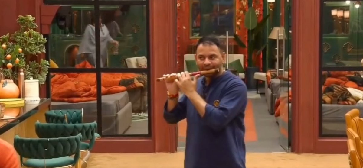 leo_ruth5's tweet photo. @aaryatiwarii I lost it when he appeared with basuri. The total randomness of it, I swear even the comedic writers wouldn't come up with this shit 😭😭😭 https://t.co/wx6Ek0KVmf
