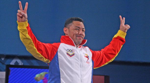 javiergon56's tweet photo. BRONCE MUNDIAL
2/10/2006: El venezolano Israel Rubio obtuvo la medalla de bronce en la modalidad de arranque de la división de los 62 kilogramos, teniendo su mejor alzada en 133 kg, en el Mundial de Halterofilia que se celebró en Santo Domingo, República Dominicana. (Hilo) https://t.co/GwfRerEBWw