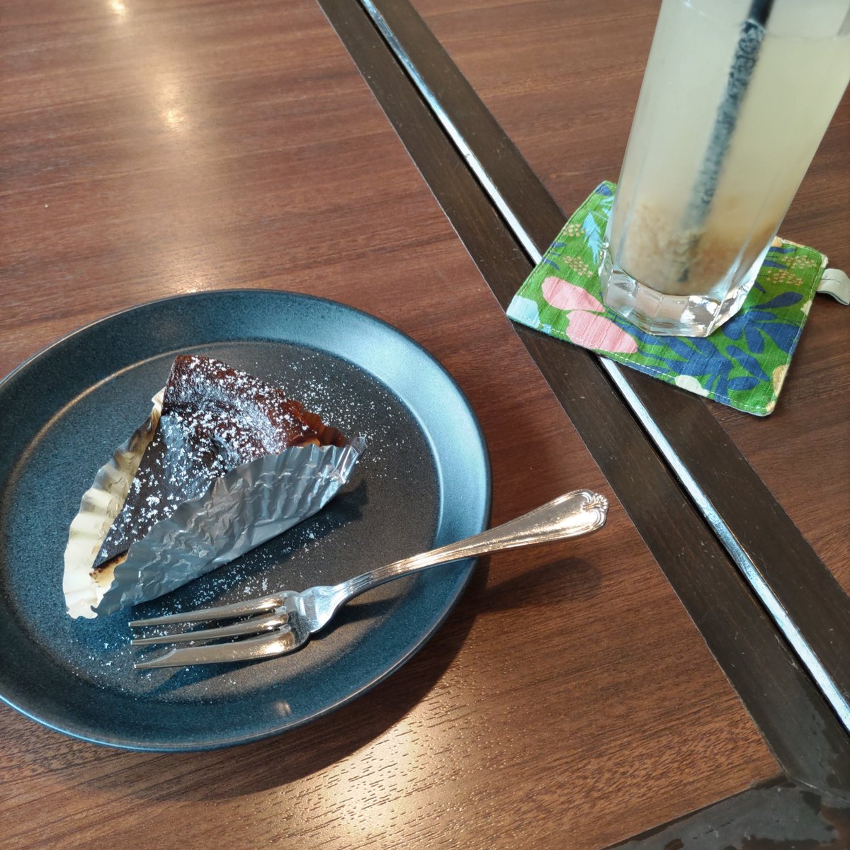 cafedeitaly's tweet photo. トマトカルボナーラからのrhino風チーズケーキからの自家製ジンジャーエールへの流れるようなオーダー。
サイがたくさんいます。 https://t.co/CtVQ9nItKB