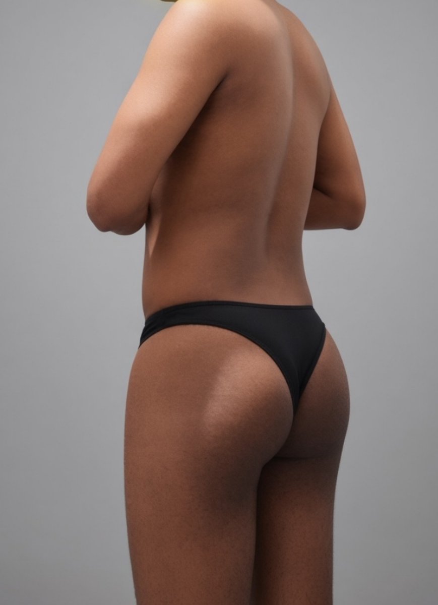 UndiesAddictX's tweet photo. Thong 🍑 
#underwear #thong #nsfw https://t.co/brJ84nhHWj