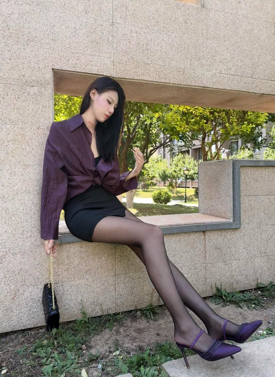 selcanalkan's tweet photo. 约到酒店调教玩弄啪啪 完美露脸记录 日常黑丝大长腿高冷女神 在鸡巴的抽插下 尽显母狗模样 脚踩脑袋强势后入对着镜头深喉口交 https://t.co/T0Pnou6dk8