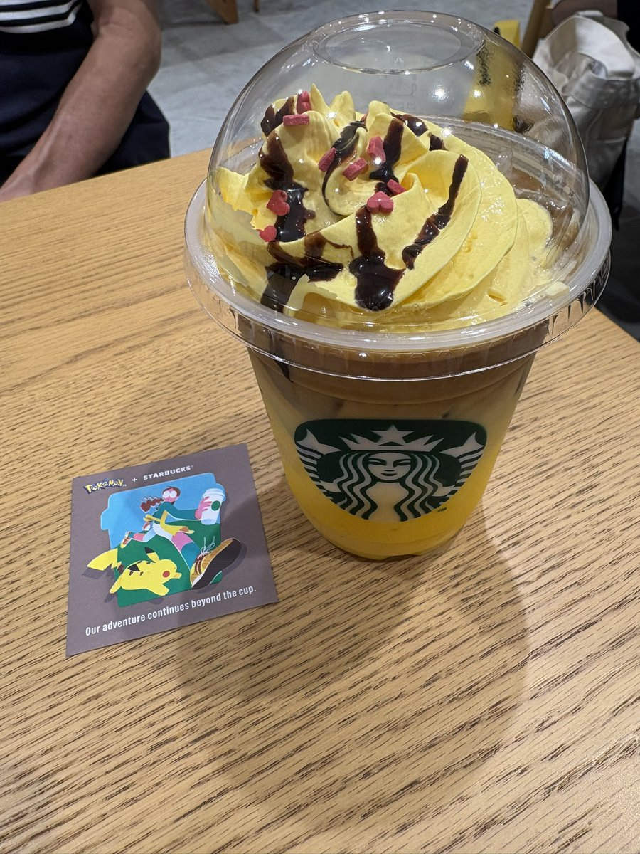 Mk13S's tweet photo. ピカチュウのハニークリームラテ♡
ステッカーももらえて嬉しい＼(^^)／ https://t.co/KHddsnLLG4