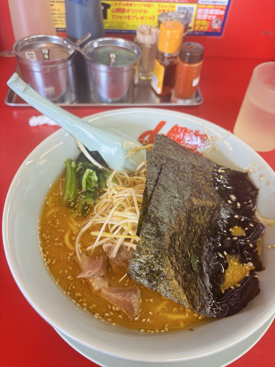 vk54q3's tweet photo. 仕事でありえん田舎に行かされたから、当てつけのように山岡家食べてきた　美味すぎ https://t.co/NaO7KxBcgf
