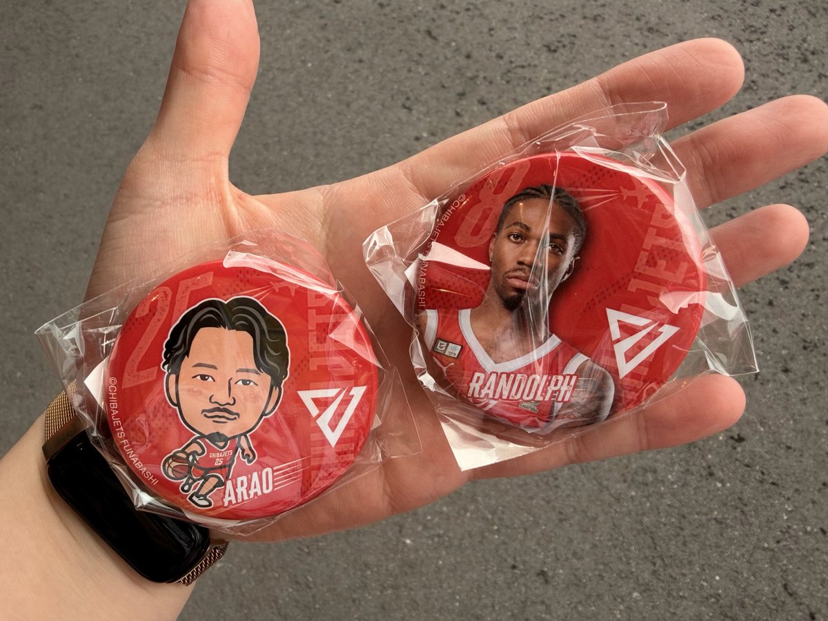 pokeyring's tweet photo. 千葉ジェッツ　ガチャガチャ

譲：ランドルフ（実写）・荒尾（イラスト）
求：佐藤（実写・イラストどちらでも）

お気軽にお声がけください！ https://t.co/0teadSzKJu