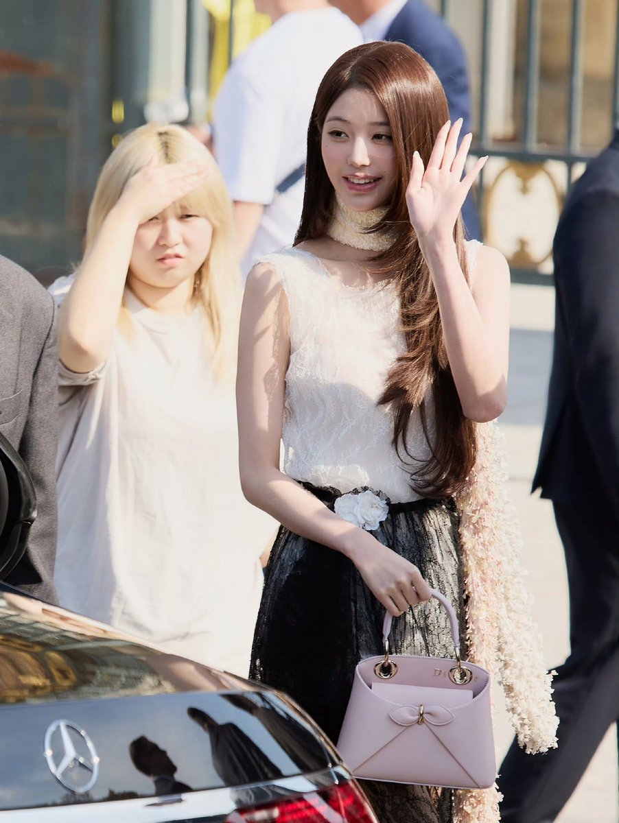 LiAn00725's tweet photo. Wonyoung’s fashion sense matches Dior perfectly.

#JANGWONYOUNG
#WONYOUNG
#WonyoungDiorSummer27
#DiorSummer27 @Dior https://t.co/uXMB1RXw7D