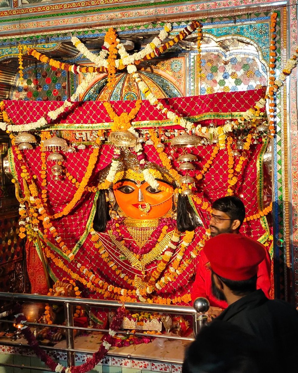 RameshImages's tweet photo. चौहान राजवंश की कुलदेवी सांभर की शाकंभरी माता।
#shakambharimata #sambhar #smprcity https://t.co/6Kphmndt1j