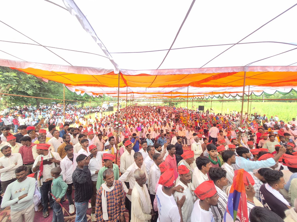 sonofmallah's tweet photo. उत्तर प्रदेश के अलीगढ़ स्थित अतरौली में निषाद आरक्षण संकल्प यात्रा के तहत विशाल जनसभा को संबोधित किया।

अलीगढ़ में संकल्प यात्रा के दौरान उमड़ा जनमानस और सभी का संकल्पित अभूतपूर्व समर्थन का संकेत साफ है—आरक्षण नहीं तो भाजपा को वोट नहीं। https://t.co/s28zd9yMH1
