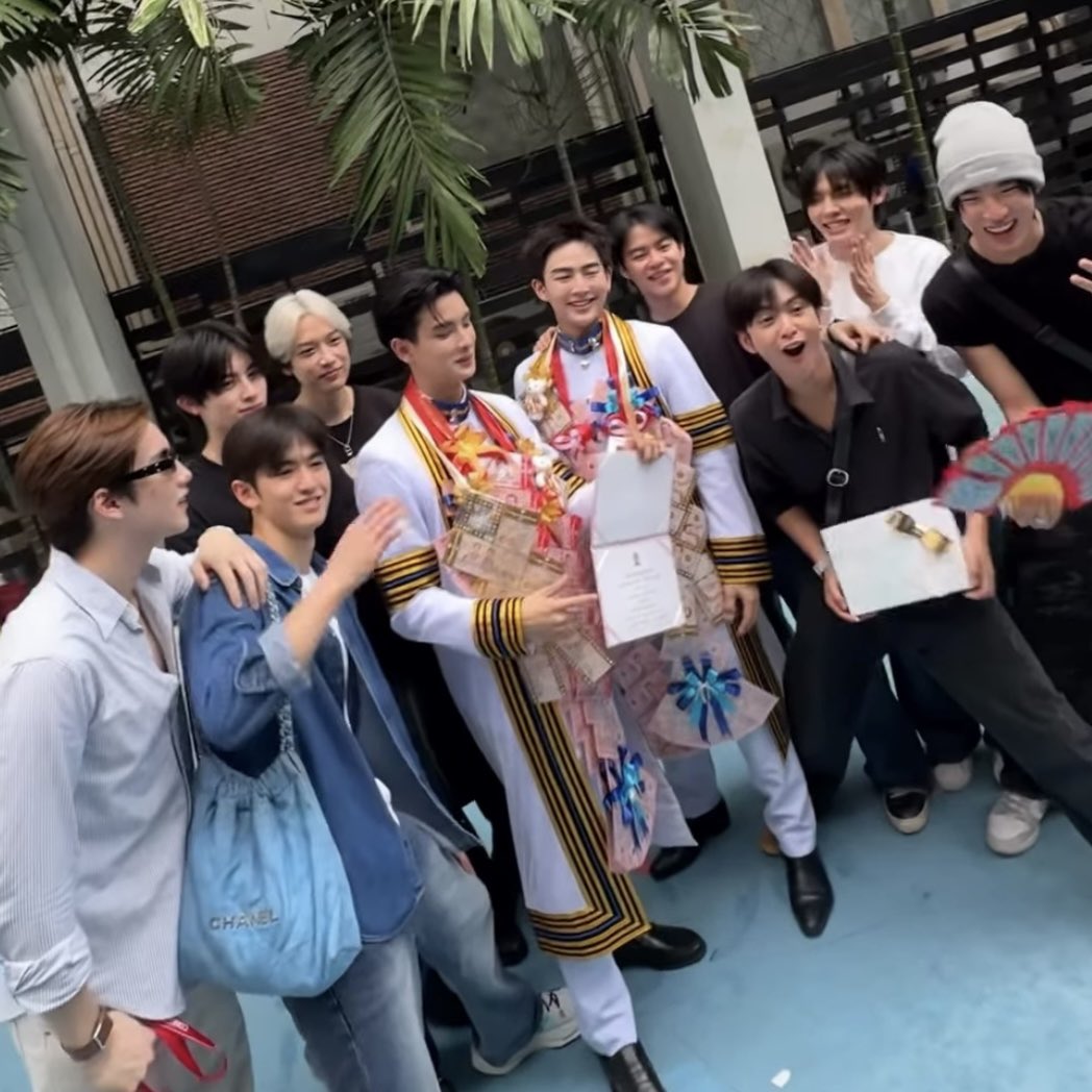 heartmeoaw's tweet photo. คนที่มีความสุขที่สุดในวันนี้ : คอปเป้อ https://t.co/CpthCxktJc