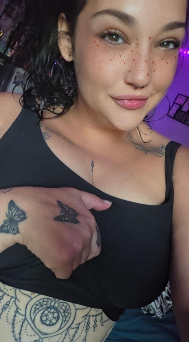 lesliecookx's tweet photo. Got a hot deal on content! 5 vids for 40!!! Cashapp or venmo!!! https://t.co/cczWSZeDlW