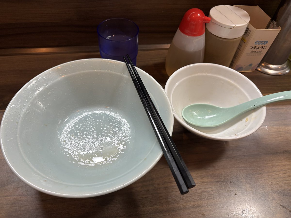 JobanlineS's tweet photo. 本牧家横須賀店 マジで謎すぎる
まず美味すぎる 死ぬまで1店舗しか行けないならここしか無いくらい美味い
これだよ俺が食いたかったのは 本家も他の有名店も全てを凌駕するクラシックという名の極地 満足感が桁違い 人生初家系ラーメンの感動をいつでもくれる

でもいつもすぐ座れる なぜ並ばないのか https://t.co/5Cp3SBSLeR