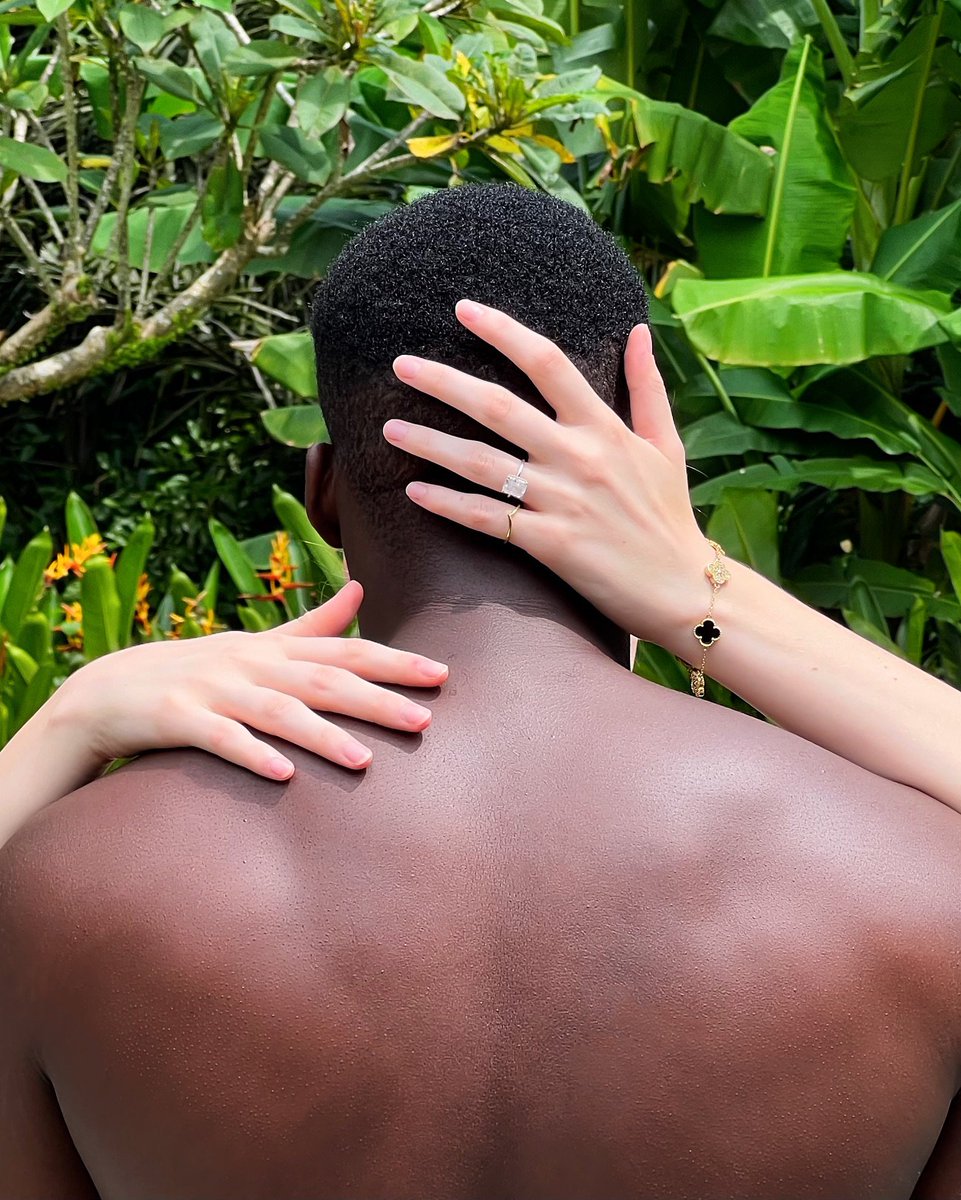 Jess989111's tweet photo. "Racism is a dirty propaganda" https://t.co/bysdcJ0B4v