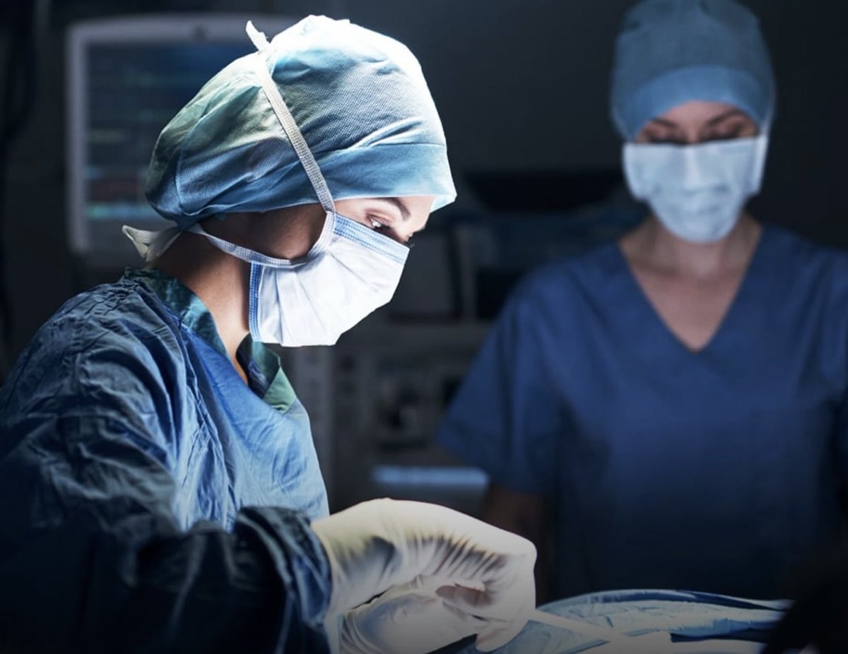 Theveripost's tweet photo. Female patients treated by women doctors are less likely to die.
Differences in communication, technique, speed and risk-taking are suggested reasons why. https://t.co/rD9F6bSg8n