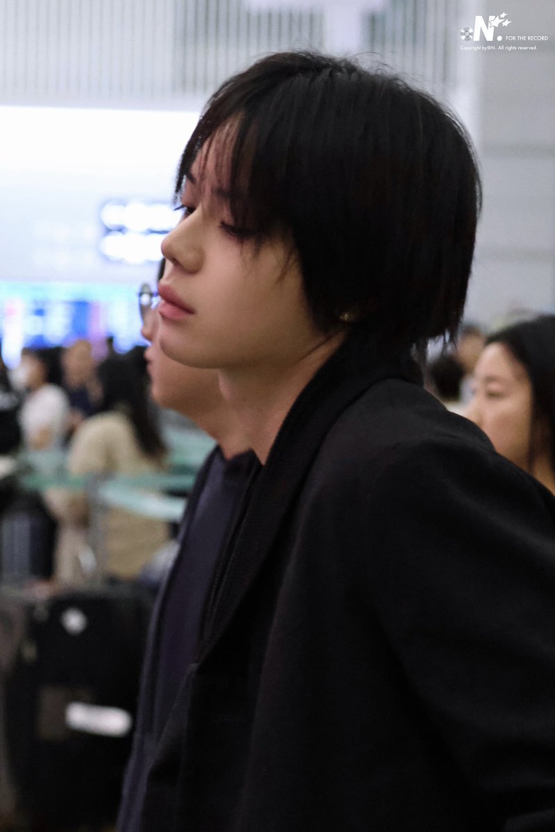 Jgaeuna's tweet photo. 2026.10.2 ICN 출발

#LNGSHOT #롱샷  
#OHYUL #오율 https://t.co/1rSjfPBD97