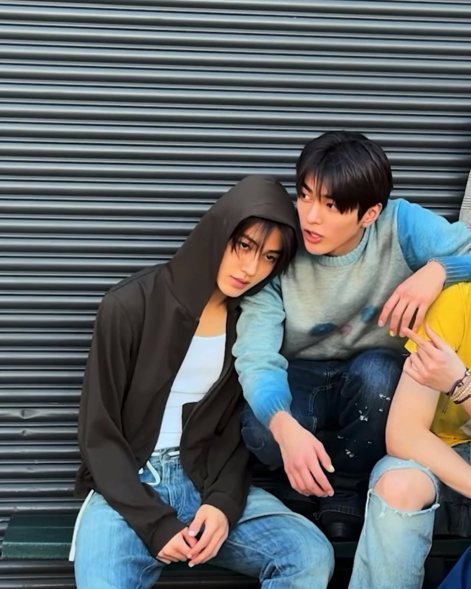 09zeeee's tweet photo. 할말많은데참는다 https://t.co/WkP6xVFcA9