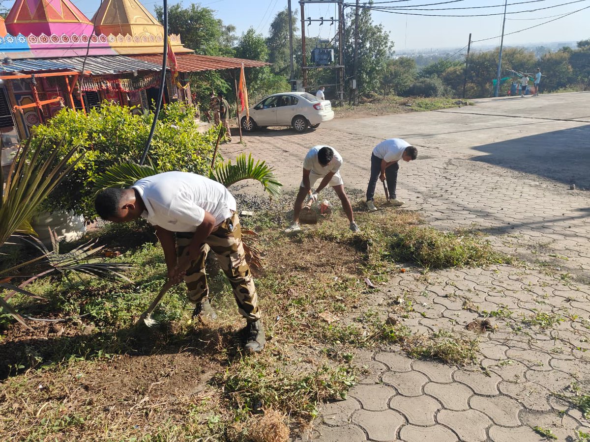 CISFHQrs's tweet photo. SPECIAL CAMPAIGN 6.0 | SWACHHATA IN ACTION

2nd October to 31st October 2026

CISF continues its commitment to Swachhata, cleanliness and environmental responsibility through cleanliness drives, awareness activities and active participation of CISF personnel and stakeholders across its establishments.

#SpecialCampaign6 #SwachhataPakhwada #SwachhBharat #SHS2026

@HMOIndia 
@MIB_India 
@SwachhBharatGov 
@swachhbharat 
@MoHUA_India 
@MoJSDDWS