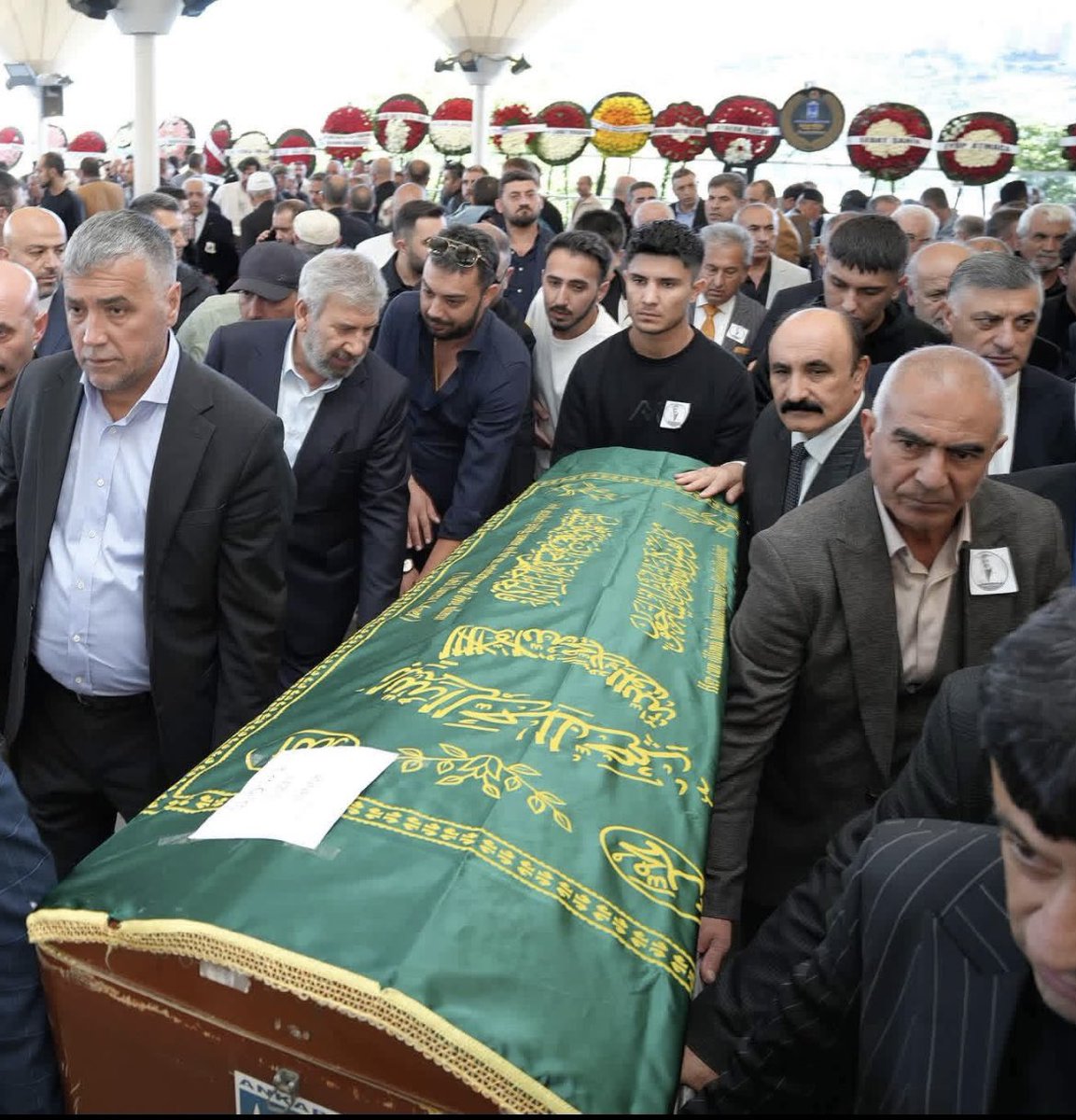 emrullahkoman's tweet photo. Kağızman’lı kıymetli büyüğüm MHP Üst Kurul Delegesi kıymetli yakınım Kasım Gençyılmaz abimin vefat eden kayınbiraderi Adnan Yazıcı’yı Ankara’da Hakk’a uğurladık Merhum Adnan Yazıcı’ya Allah’tan rahmet ailesine ve yakınlarına başsağlığı ve sabırlar diliyorum, mekanı Cennet olsun. https://t.co/BtSvzBcxIa
