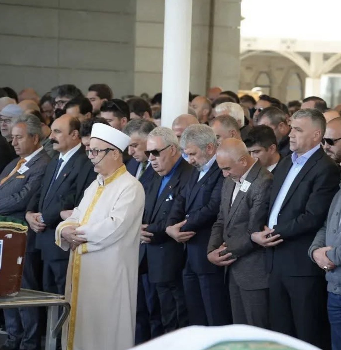 emrullahkoman's tweet photo. Kağızman’lı kıymetli büyüğüm MHP Üst Kurul Delegesi kıymetli yakınım Kasım Gençyılmaz abimin vefat eden kayınbiraderi Adnan Yazıcı’yı Ankara’da Hakk’a uğurladık Merhum Adnan Yazıcı’ya Allah’tan rahmet ailesine ve yakınlarına başsağlığı ve sabırlar diliyorum, mekanı Cennet olsun. https://t.co/BtSvzBcxIa