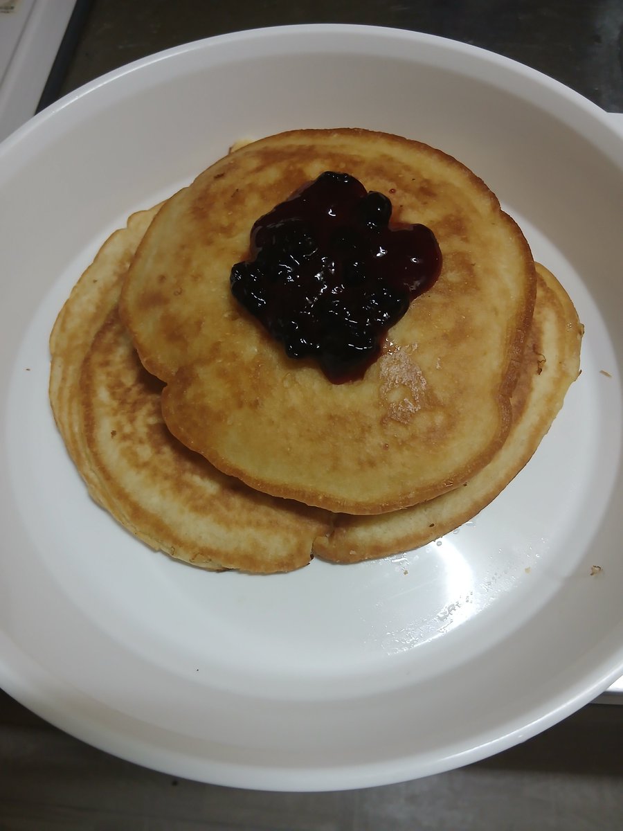 Syatikuno's tweet photo. ズマちゃんのチーズ入りパンケーキだぞっ❤ https://t.co/il8zL5fN53