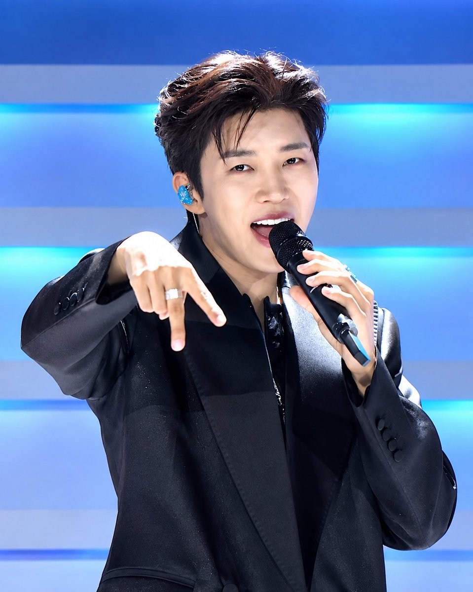 gimi64411's tweet photo. 임영웅 사랑해요 😍 

#임영웅 #limyoungwoong #임영웅_음원강자 #임영웅팬덤 #임영웅공식유튜브채널 
출처:임영웅유튜브/편집:영심 https://t.co/eYBldHD6OG