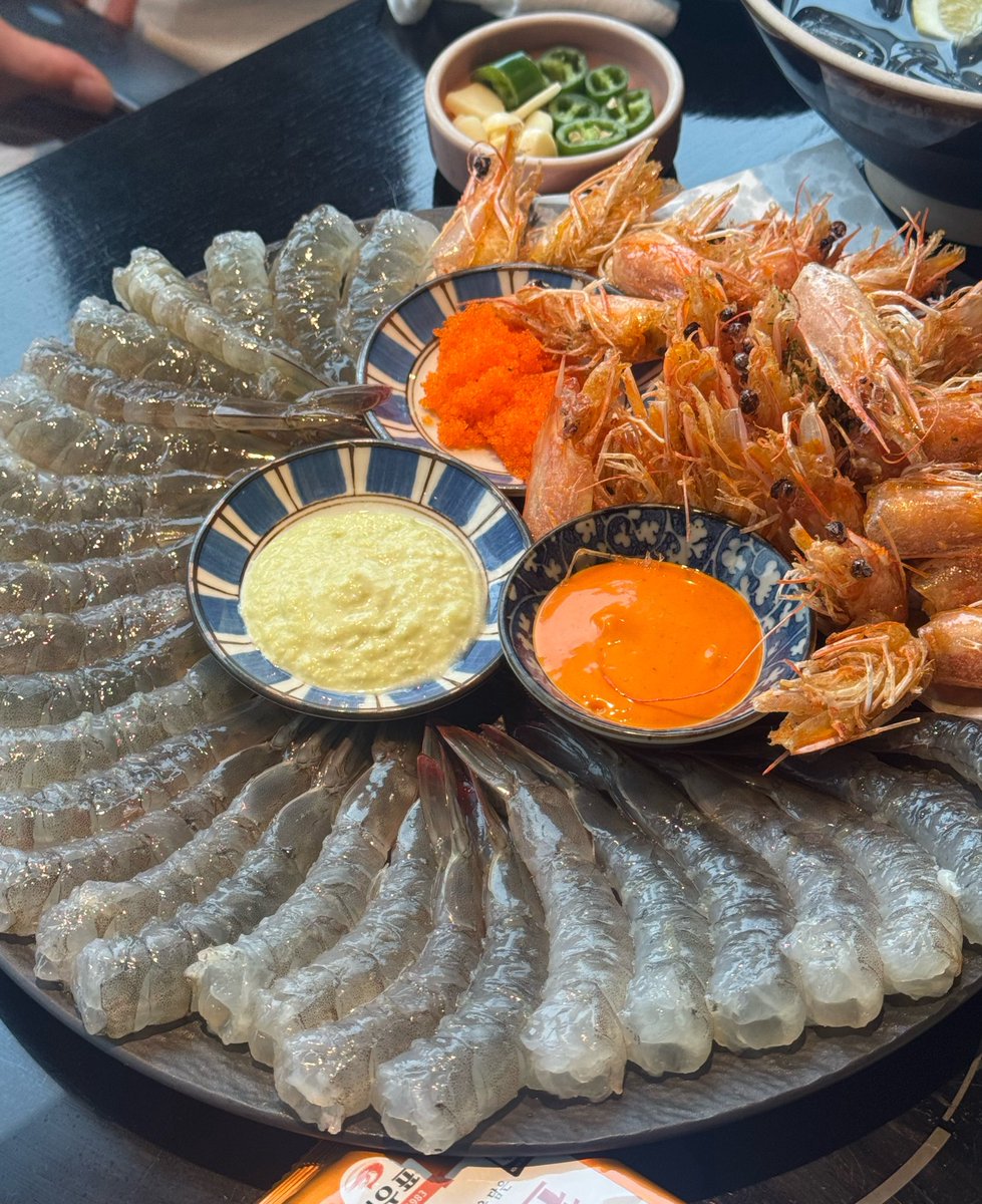 5gooalive's tweet photo. 노량진 수산시장 진주식당
생새우회 매운탕 수제비추가
모듬튀김 https://t.co/22SX0pbmMF