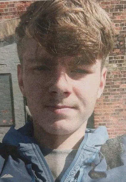 FreyjaBakke's tweet photo. Can you help us to find Jack, who has been reported missing from Keighley?

Jack, 17, was last seen in the Skipton Road area of the town on 27 September. 

He is about 5ft 11ins tall and of slim build. 

Officers are making enquiries to locate him as there are concerns for his welfare.

If you can help to find him then please contact police in Bradford via our LiveChat, quoting reference 0161 of 27 September.