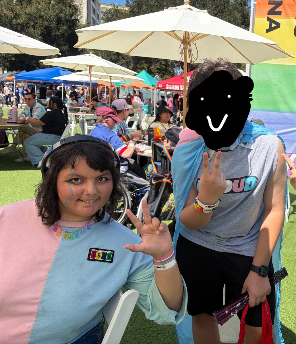 FloppaRex's tweet photo. nobody looks at my posts but did i ever mention i met phibz in august and it was horrifying (dude who came to pride with me made me take the pic) https://t.co/2GhuhzdQfU