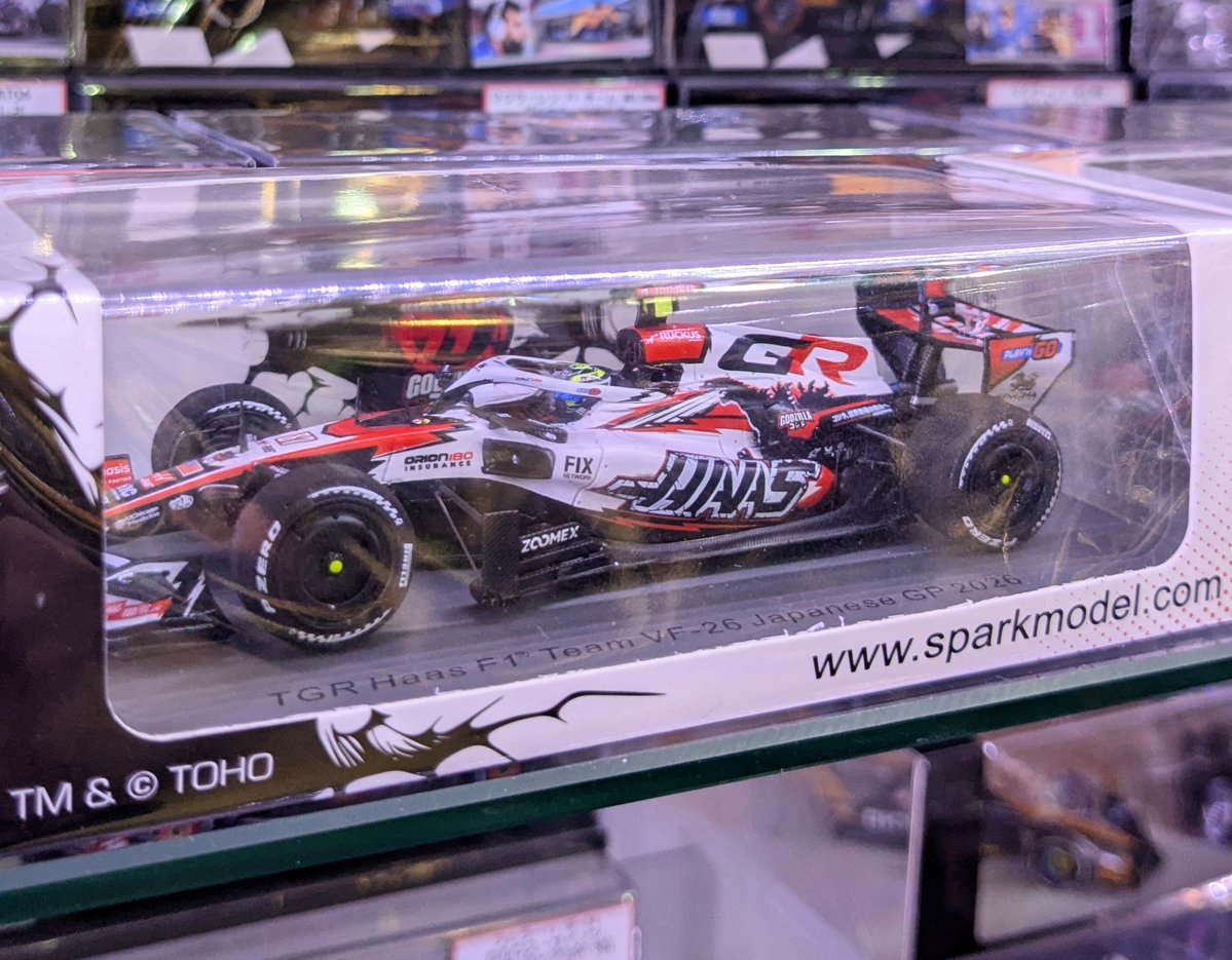 motorsports_cw's tweet photo. ハースF1 2026年 日本GPでゴジラとコラボしたスペシャルリバリーのスパーク1/43スケールモデルカーが入荷!😳
パッケージにTOHOと記載されているのも熱い!?😆

商品詳細ページはコチラ🔽
https://t.co/GzHP4OCVxD

#haas #godzilla #sparkf1 https://t.co/AWznoKK6tR