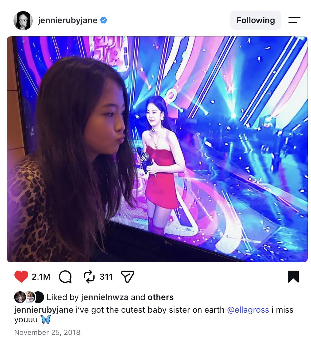jenniecomefirst's tweet photo. อุ้ยไอจี 4.2 ล้านฟอลเคยอยู่ไอจี 89.4 ล้านฟอลด้วยหรอคะ แถมแคปชั่นคือ “I’ve got the cutest baby sister on earth” ด้วยแบบนี้ยืนยันยังว่า https://t.co/DcnFHxbUjR