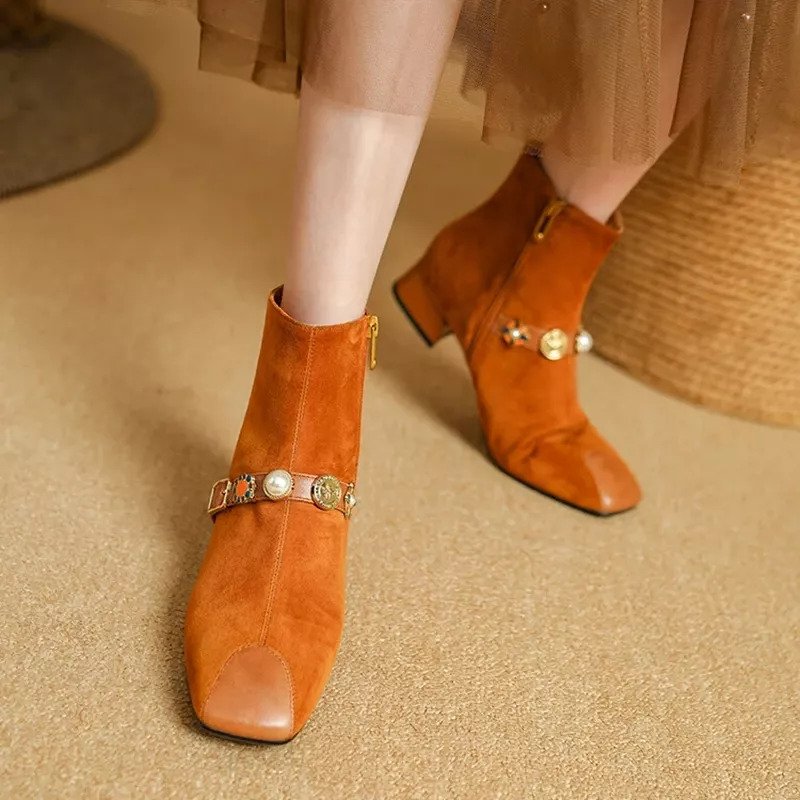 Angela_Marz's tweet photo. Step into effortless style with the Women’s Square Toe Ankle Boots 👢✨.Designed with a chic low heel and elegant silhouette, they’re perfect for adding sophistication to any autumn outfit. Comfortable, versatile, and ready for every occasion. Shop now! https://t.co/COoDasDbLs https://t.co/6OA8c1B0wJ