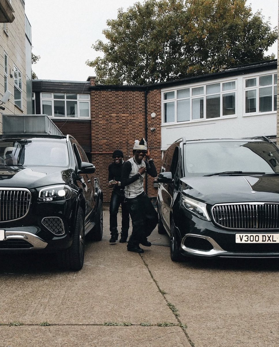 hypetribeng's tweet photo. Asake &amp; Blaqbonez 📸 https://t.co/BnykEhd3bq