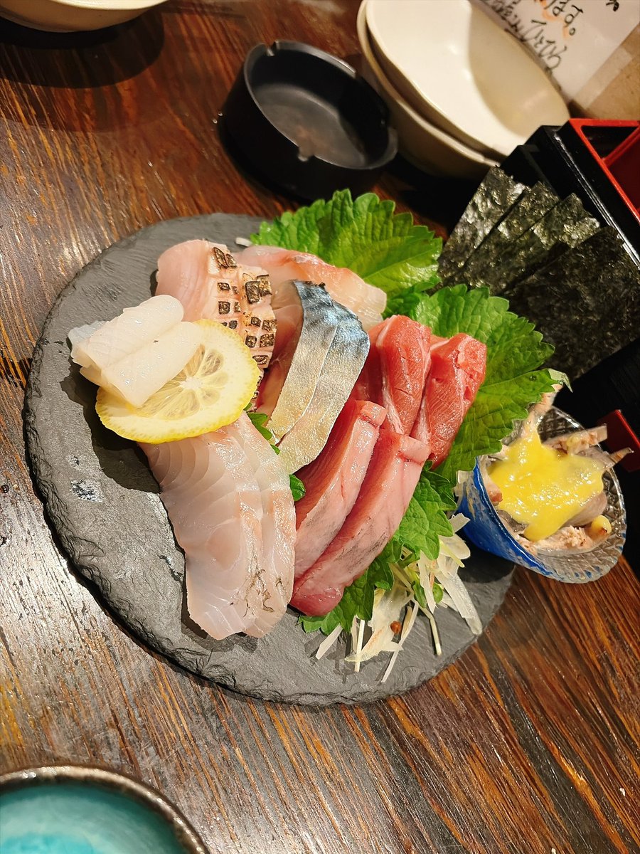 smms1108's tweet photo. 出勤前におじいちゃんとご飯ー！
明日朝早いらしくて店には来なかったけどまだボケ進んで無さそうで安心した笑
今日も労働頑張るかね〜😇 https://t.co/aaAQyaweb7