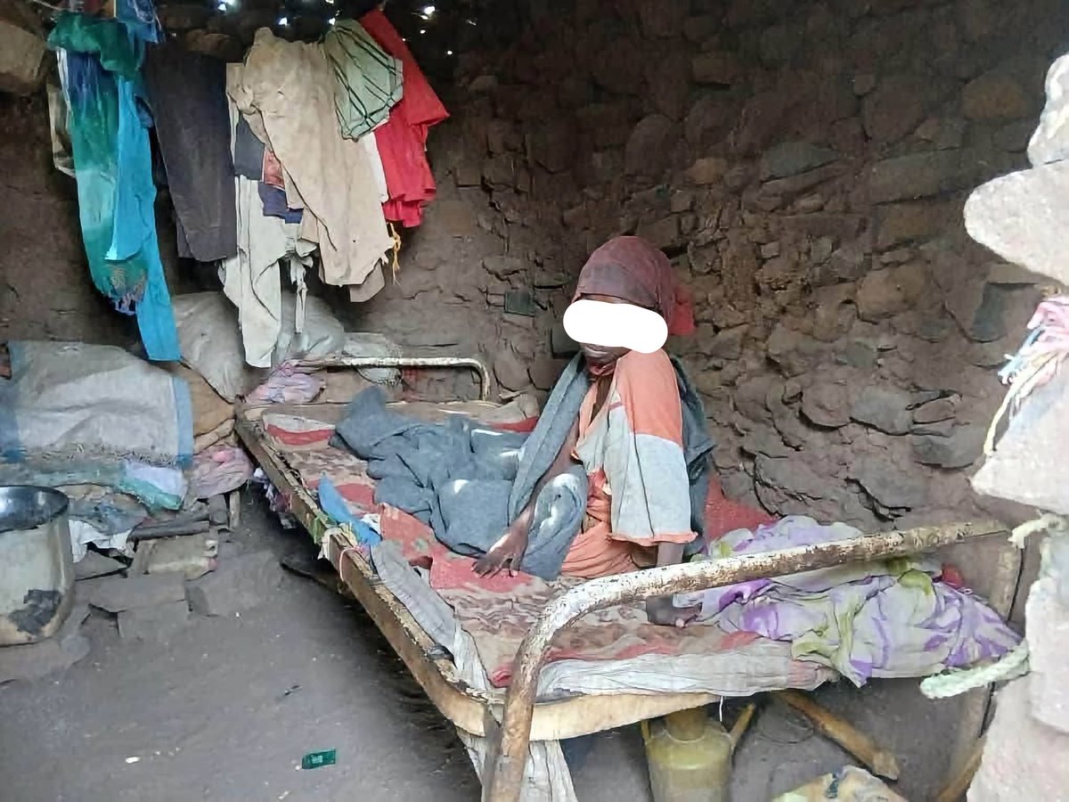 noeleeisaround's tweet photo. They arrived from El Fasher in this condition
Severe, level-five malnutrition.
Severe pelvic infections in women and uterine problems.
Severe vitamin deficiencies.
Your donations help them access the nutritious food and appropriate medical treatment they urgently need. https://t.co/Xv2y0pnzCT