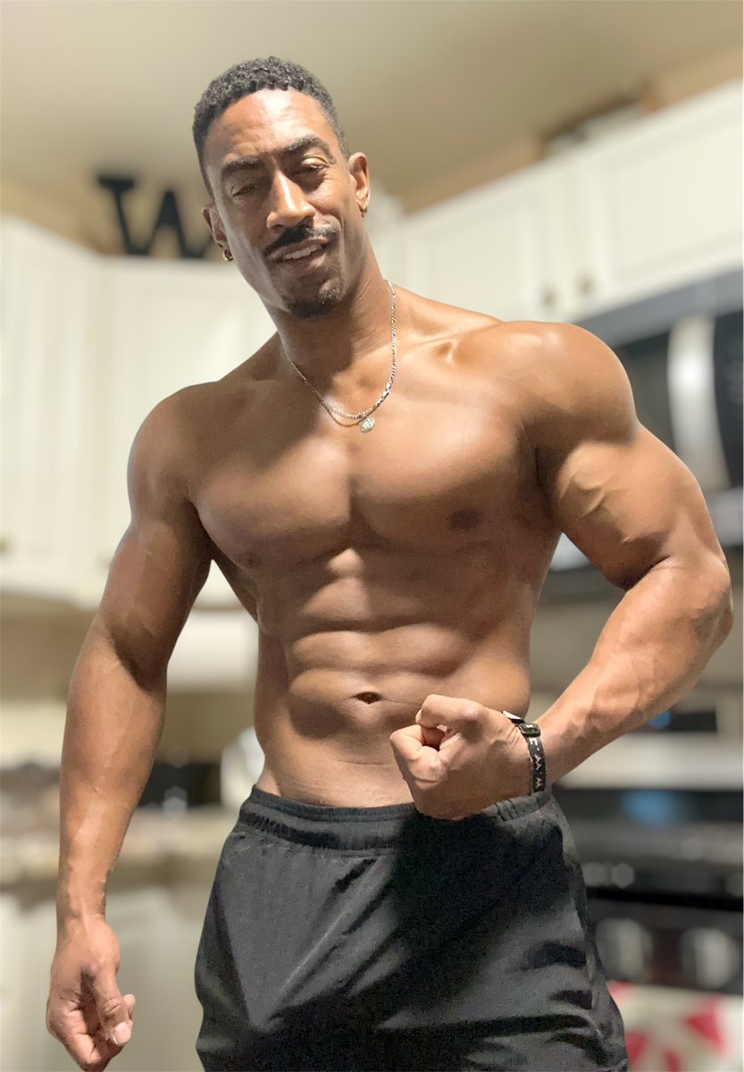 ItsGetRight's tweet photo. Post workout Pump 💪🏾 https://t.co/9HwUjkMfVN