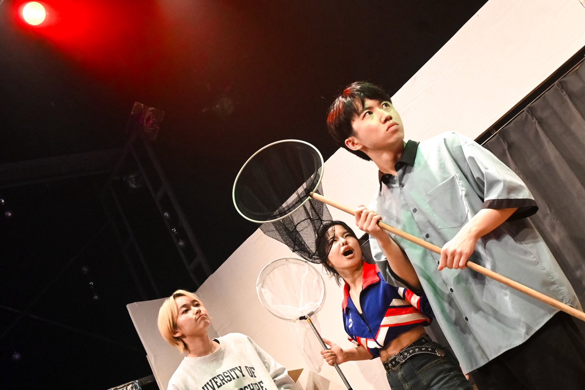 setoutiponpoko's tweet photo. #劇団ゴメンチ　お月見公演
#ラヴ・レヴォリューションR8

初日幕を開けました！
来週月曜日まで続きます！

明日は2公演あります。
開場| 13:30 開演| 14:00 
開場| 18:30 開演| 19:00
（コリッチのご予約は開演3時間前まで）

📷スチール撮影:山口亜希子様

⚡︎ご予約⚡︎
https://t.co/bHpTaiy6PZ https://t.co/h4NJadXEP5