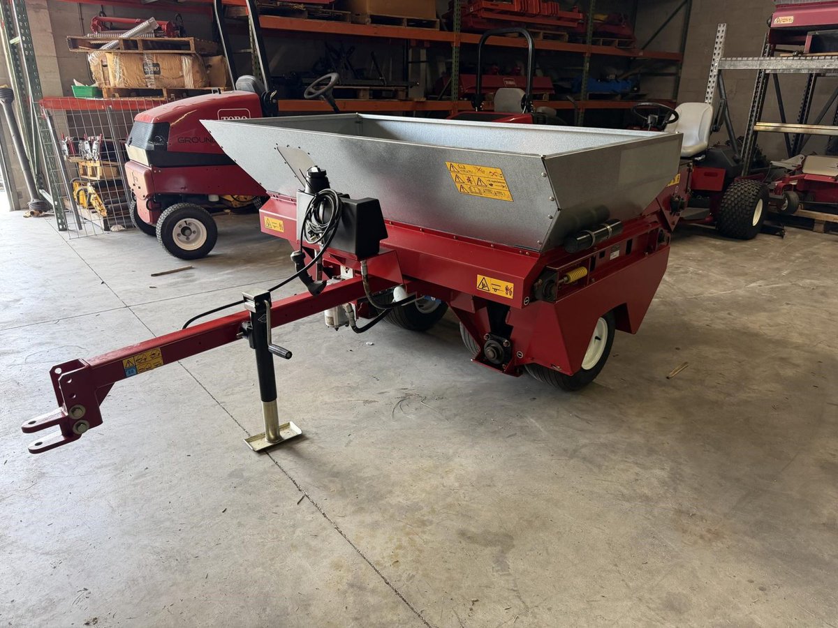 turfnet's tweet photo. 2018 TORO TOPDRESSER 2500 dlvr.​it/TVlF2M https://t.co/qVAcVx0SNq