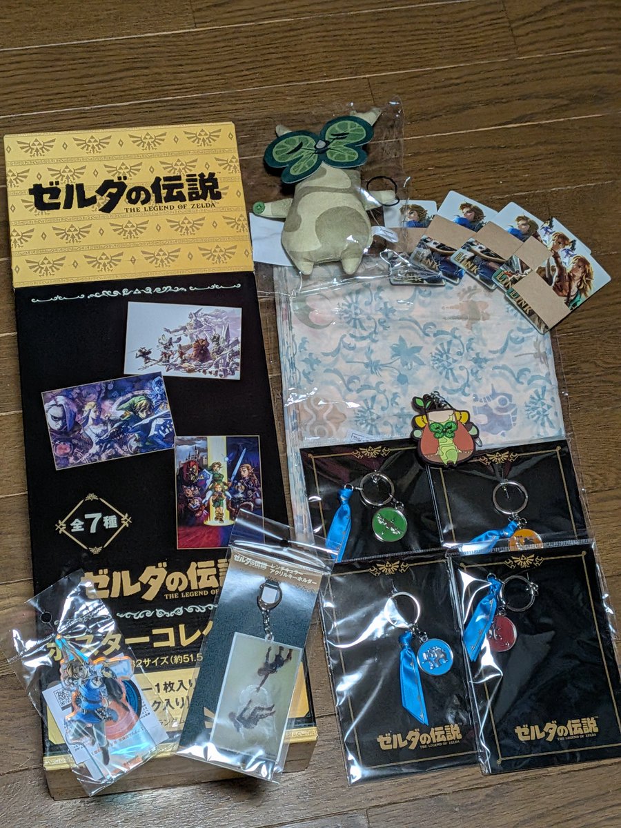 011laika's tweet photo. ゼルダの伝説、朝イチでとりあえず欲しかったグッズは確保。ただ、カーテンが左右で1セット（2つ分）欲しかったがすでに残り在庫1。あっという間に売れたのかそれとも・・・ https://t.co/vEq74MS8eH