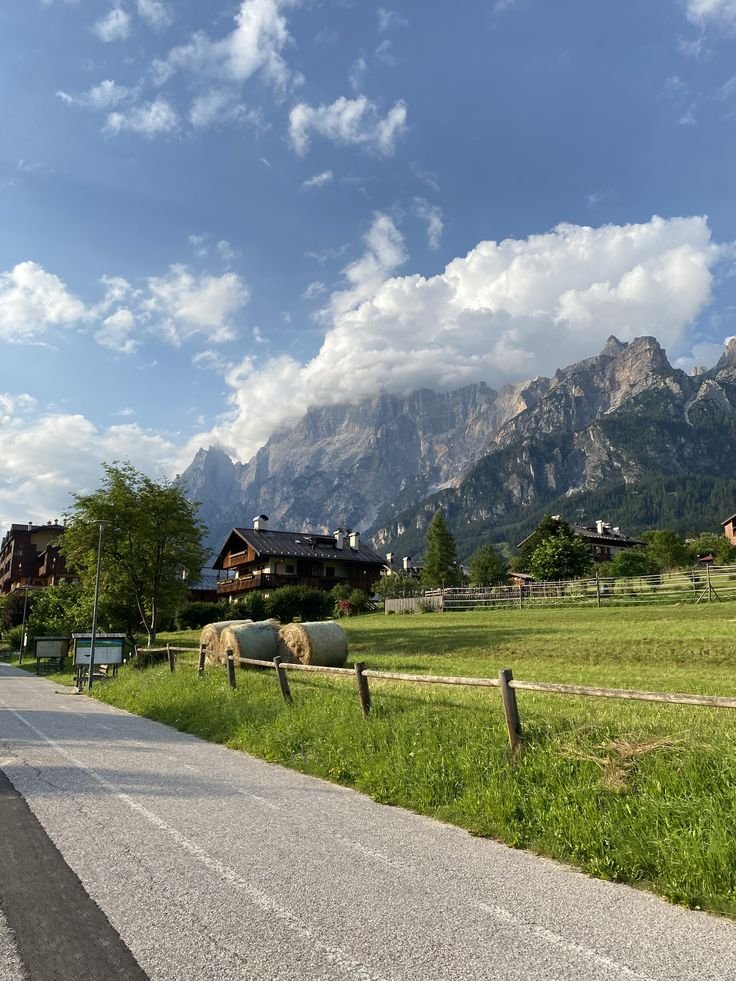 onllycutestuff's tweet photo. Cortina d’Ampezzo, Italy https://t.co/1SZXBDzPAz
