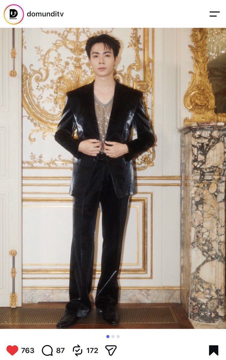 teamsupportzee's tweet photo. UPDATE📸
IG : domunditv

A STATEMENT OF GLAMOUR 

Zee Pruk brings a striking sense of glamour to the runway in Paris, where sleek tailoring meets a touch of refined elegance.

ZEEPRUK PARIS RUNWAY AGAIN
#SUNGYILEExZEEPRUK

#SungyiLee
@zee_pruk #ZeePruk https://t.co/iJ6uiS4JPm